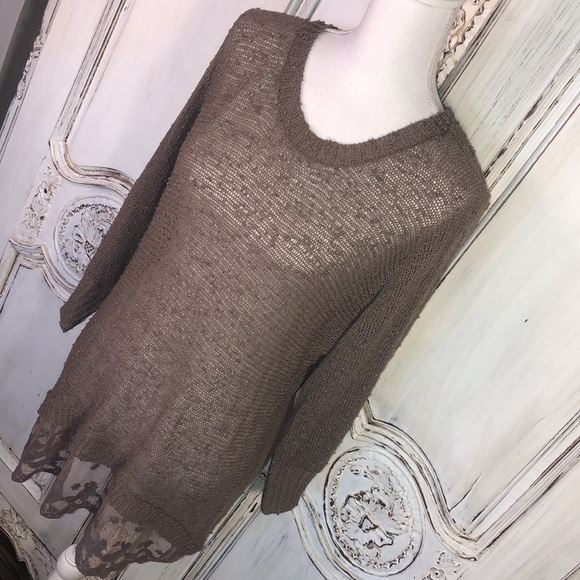 Iris Designed in LA  Taupe Open Weave Long Sleeve Lace Hem Tunic Sweater - Picture 3 of 11